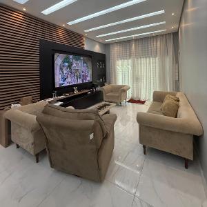 Linda e Confortável Casa