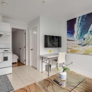 Luxury 1-Bedroom Suite in Vancouver