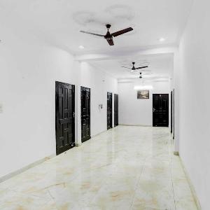 Collection O Lucknow Samudayik Community Center