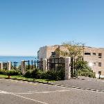 Chic 2bed in Camps Bay w Sea Views Bayview Rise 