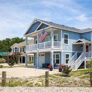 New Listing Updated Beach Cottage&Community Perks