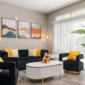 Cozy Lux Haven Whitestown