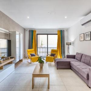 Spacious & Cozy 4-Bedroom in Sliema JELL1-2