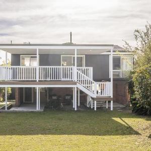 Shoal Bay 83  83 Horace St - Air Conditioned home away from home