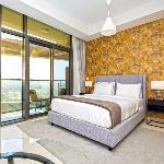 Aykon City Studio High-Floor Canal View Pool and Gym Business Bay Dubai 