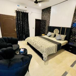 Family Signature Residency