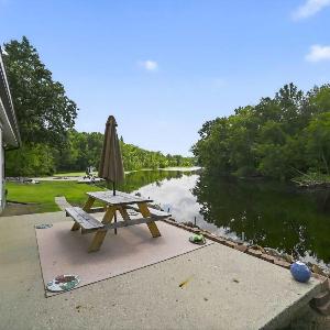 The Grand Riverhouse
