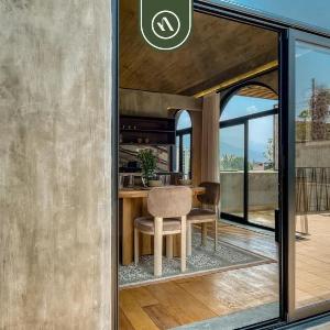 Luxury 3 BR House in Downtown - AC - Peaceful