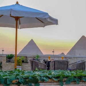Point Pyramids View