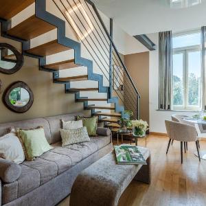 Verdi 1928 A Cozy Wallside Retreat