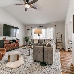 4901 Waller