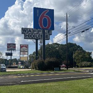 Motel 6 - McComb MS