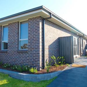 Blue Water Lane Apartment by Book Jervis Bay