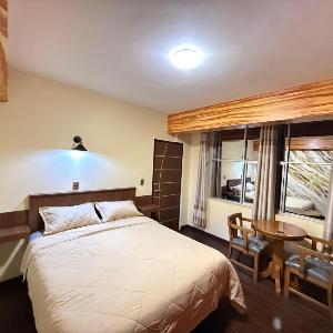 Hotel Elom