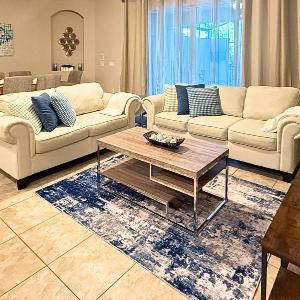 Lovely 4BR Home w Pool & BBQ at Solterra