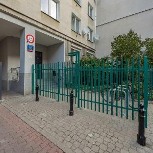 Wilcza Tenement Apartment Near National Museum by Noclegi Renters