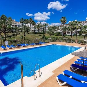 Ultimate Rentals - 2BR Apt 5 min Van Het Strand - Selwo Hills 2