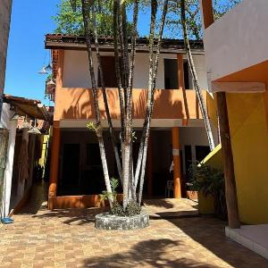 Pousada Flor de Ipê - Arraial d'Ajuda - a 100m da Rua do Mucugê - principal Rua da cidade