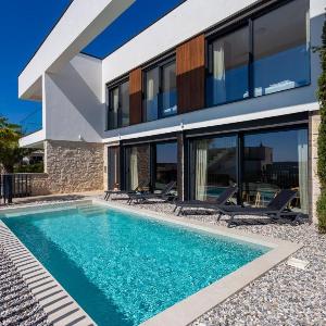 Mukalba Palm Villas with Private Pool