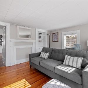 2nd Flr Large 1 Bed - Short to Midterm Rental