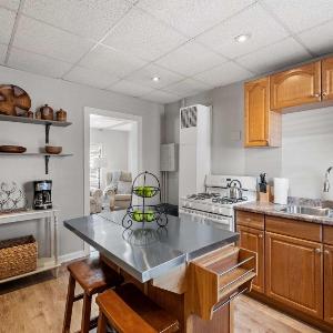 1st Flr 1 Bed 1 Ba Furnished-Pet Friendly