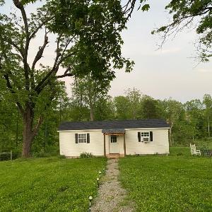 Country Cottage on Large Ky Farm