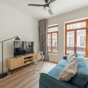 Downtown Comfort Apartment by Vacationy