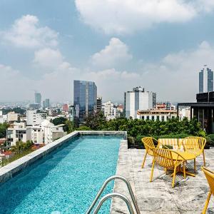 Urban Getaway Loft Pool and Gym in Roma