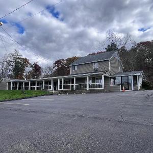 Chaplin Inn & Suites