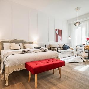Museo Egizio - All White Chic Studio - GrandMaison