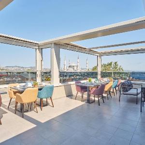 Four-G Hotel Premium