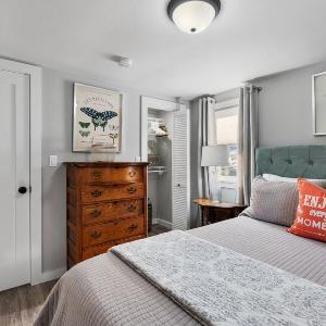 Riptide Cottage Adorable Yr Round Cottage in Bradford