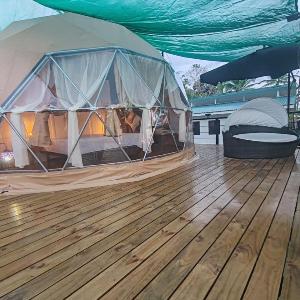 Front beach luxurious Dome
