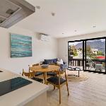 Modern Queenstown Apartment - walk to town Queenstown 