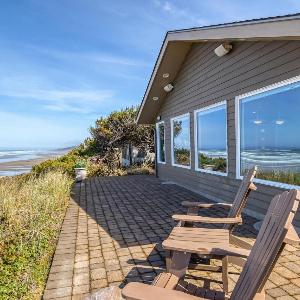 Ocean Front with Beautiful Views! The Beach House-Seal Rock