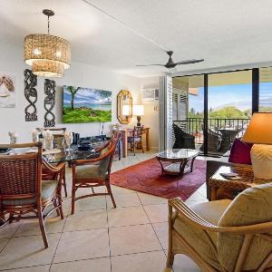 Gorgeous Luxury Ocean View 1 Bedroom Kamaole Sands 10-304