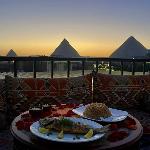 King Pharaohs GIZA pyramids VIEW 