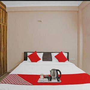 Hotel Stars Q-48 Near Noida Stadium & Noida Sec 15-16 Metro
