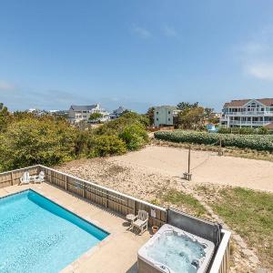 Summer Winds - Corolla Whalehead 300 Yds to Beach Elevator Pool Hot Tub Pets OK