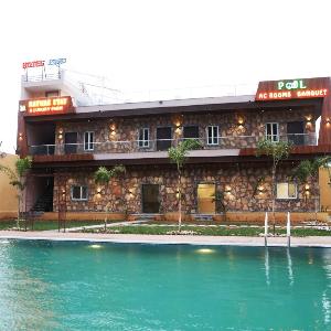 Nature Stay - A Luxury Farm