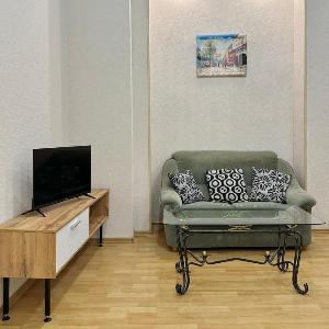 Nice studio on Independence sqr