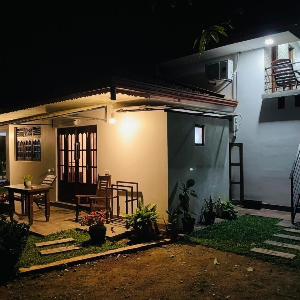 Alice House Hiriketiya