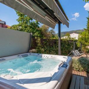 Ferienhaus Nina mit Whirpool by Villas Guide