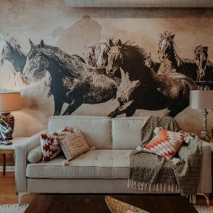 Stylish City Condo Near Top Restos & Nightlife