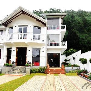 Twin Villa Red