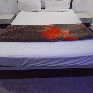 hotel pink city