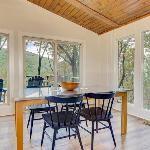 Serenitys Edge - Beautiful Views Large Deck with TV and Fireplace + Big Canoe Community Access