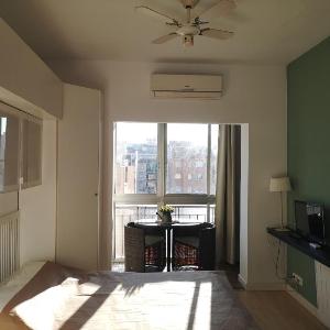 ApartEasy - Lovely Atic in Barcelona