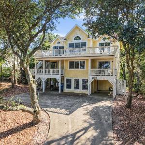 New Listing Beach Access Pools & Family Fun