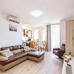 Balcony - Central - Large - Garage